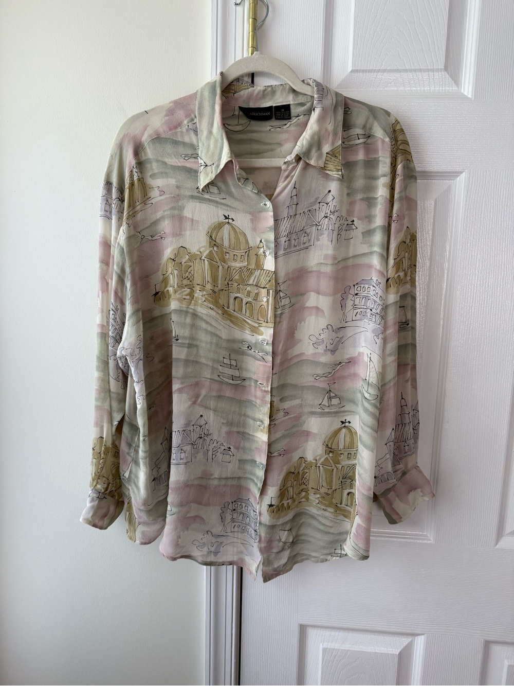 Dana Buchman  Multicoloured silk blouse with a unique design Size 18